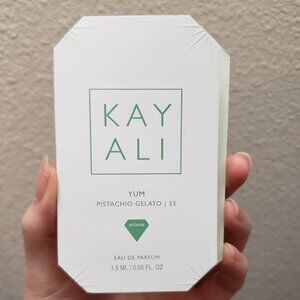 Kayali Yum Pistachio Gelato 1.5ml Spray